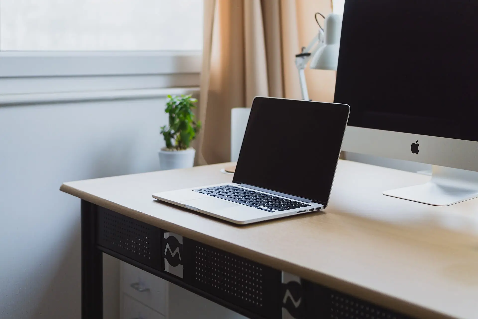 UK Laptop Prices Autumn 2026: Buy Now or Wait?